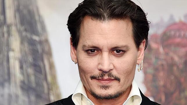 So sieht Johnny Depp heute aus - nicht schlecht für einen 53-Jährigen. Das Bild entstand bei der Premiere zum Film "Alice im Wunderland: ...