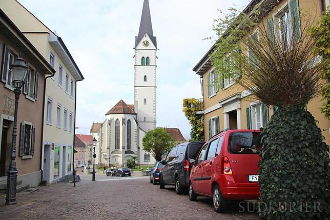 Obertorstraße: Wer am Berg rückwärts einparken kann, ist hier meistens gut bedient. Fast als Geheimtipp könnte man den Parkstreifen in ...