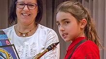 Ulrika Stroppel (links) mit ihrer Schülerin Indra Müller beim IVE-Vorspielnachmittag.