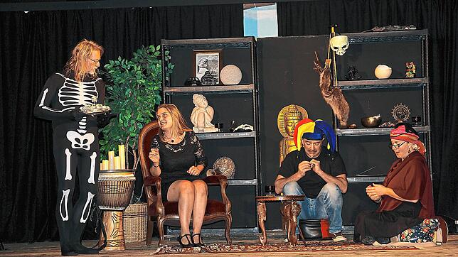 Unser Archivbild zeigt eine Szene aus einem Theaterstück im Theater im Engel.