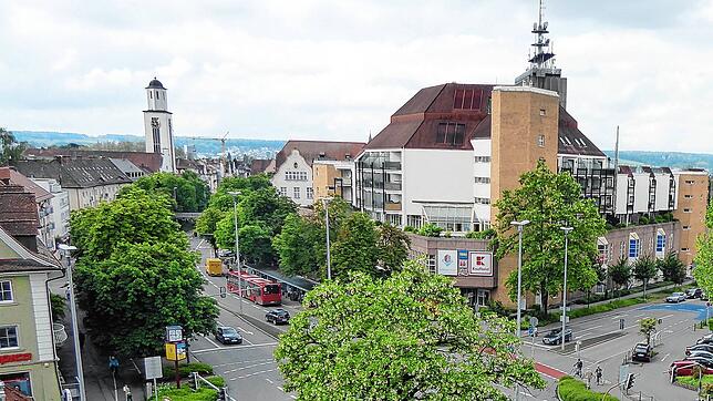 (Archivbild) Blick auf den Zähringerplatz mit Bushaltestelle.