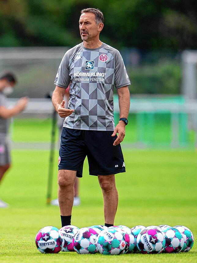 Der Mainzer Trainer Achim Beierlorzer.
