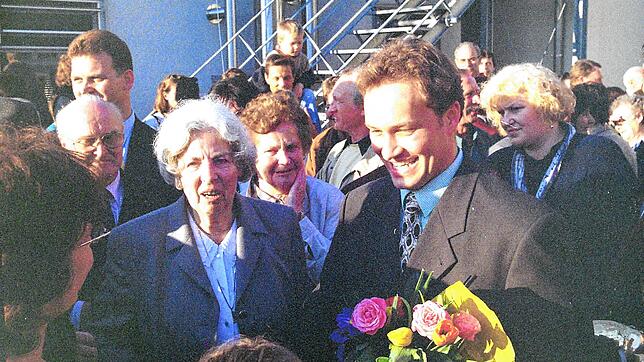 Bild : Gedächtnis der Region: Bilder von Matthias Weckbachs erster Wahl zum Bürgermeister im Jahr 1999