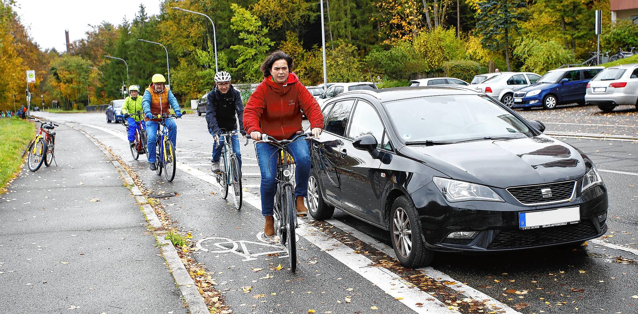 fahrrad überholt plötzlich links an der ampel