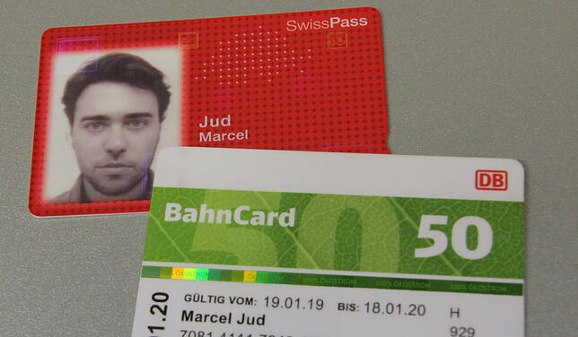 Da er oft in der Schweiz unterwegs ist, hat sich SÜDKURIER-Volontär Marcel Jud zu Weihnachten das Halbpreisabonnement, Halbtax, der SBB ...