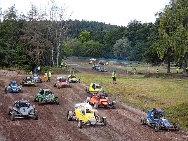Wenn am kommenden Wochenende in der Schachener Sandgrube das diesjährige Auto-Cross-Rennen startet, gehen die Teilnehmer wie in diesem ...