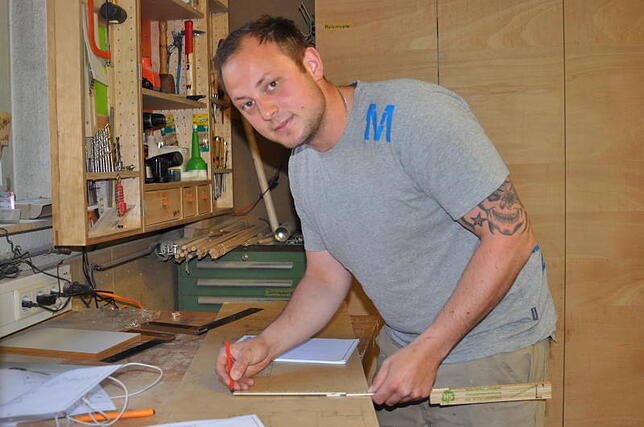 Justus Malinin seiner Werkstatt in Ahausen.