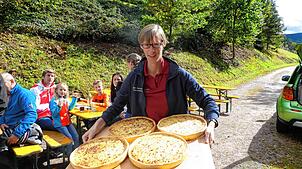 Bild : Bläserjugend lädt zum jährlichen Zwiebelkuchenfest