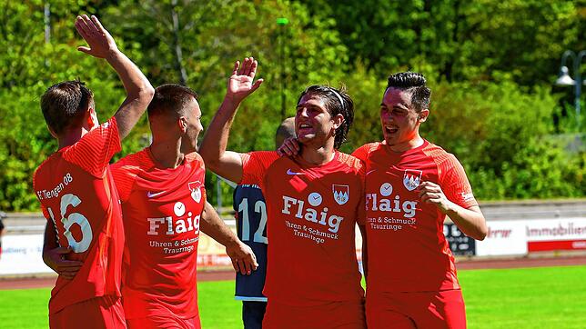 Rekord-Serie: Zehn Mal ging Spitzenreiter FC Tiengen 08 – hier Yannik Stauch, Daniel Guznenko, Urtan Aliaj und Bruno Golic (von ...