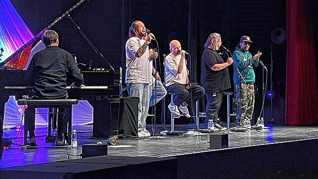 Auftakt beim siebten Milchwerk Musik Festival in Radolfzell: Die Söhne Mannheims überzeugen am Bodensee begleitet vom Piano.