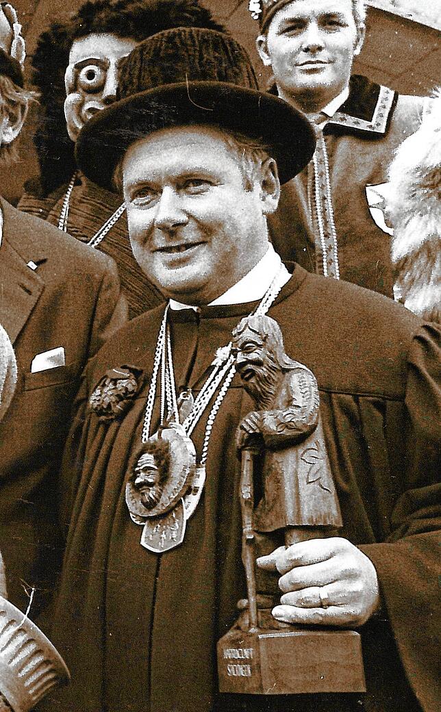 Aufgrund des Golfkrieges hielt es der damalige Zunftmeister Franz Meyer als seine Pflicht, schweren Herzens die Fasnacht 1991 ausfallen ...