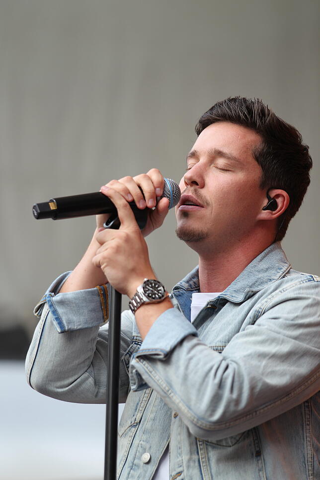 Bild 1: Bilder vom Konzert von Nico Santos im Rahmen der SommerSinnfonie
