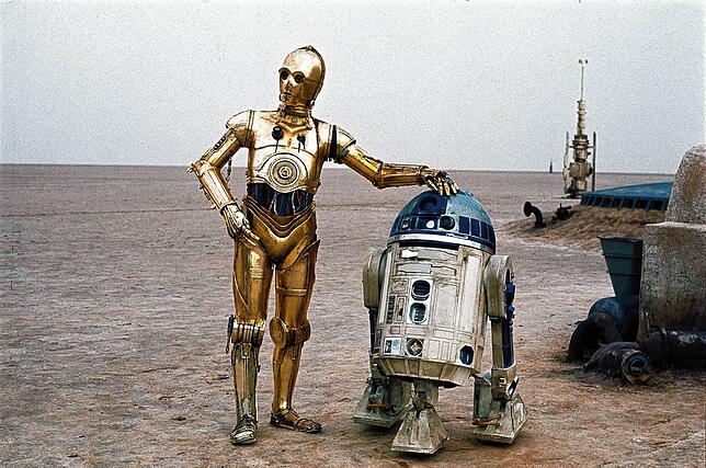 Einer der berühmtesten Roboter überhaupt: R2-D2 (rechts) aus &bdquo;Krieg der Sterne&ldquo; (1977).