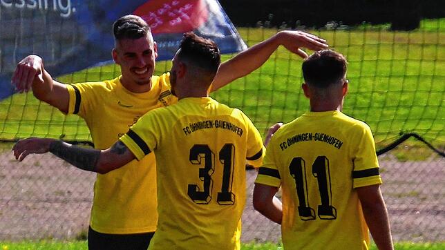 Felix Wäschle (links) und Alessandro Fiore Tapia vom FC Öhningen-Gaienhofen schafften es jeweils in unsere Top-Auswahl.