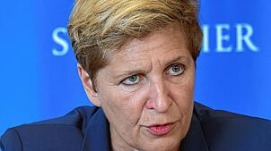 Nicole Razavi ist seit 2021 Ministerin für Landesentwicklung und Wohnen im Südwesten. Die CDU-Politikerin sagt, Bauen muss wieder ...
