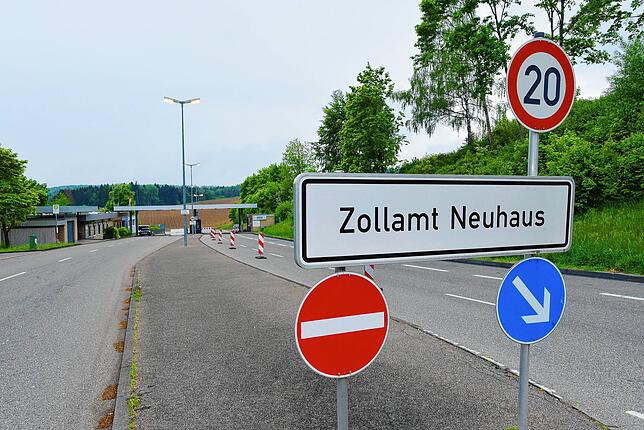 Bild 6: Zäune und Absperrungen: So haben Sie die Grenze bei Blumberg noch nie gesehen