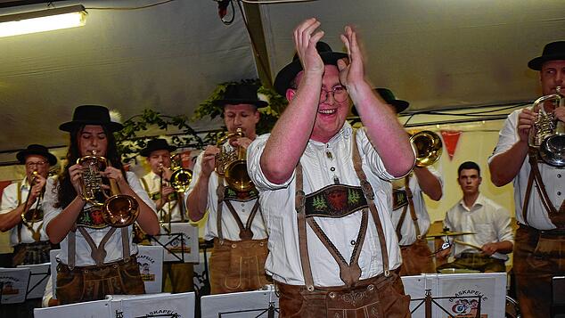 Bild : O zapft is! - Oktoberfest 2025 in Untermettingen