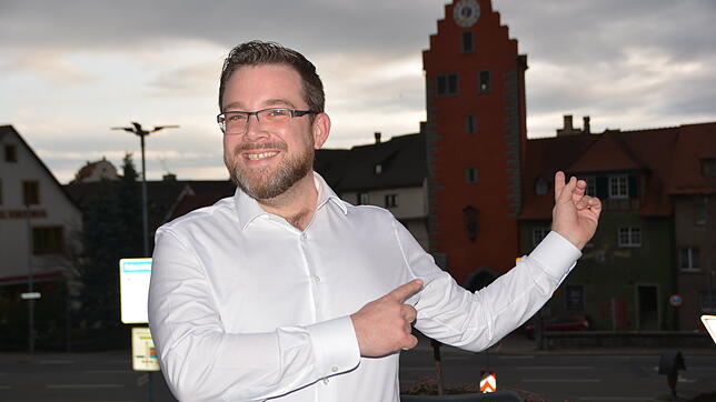 Boris Mattes, Fraktionsvorsitzender der SPD, sagt über die Stadt: &bdquo;Mein Meersburg ist dieser Blick auf das historische Obertor, ...