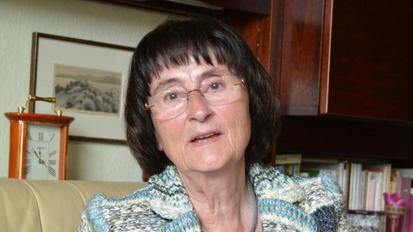 Monika Taubitz in ihrer Wohnung in Meersburg, wo sie seit 1965 lebt.