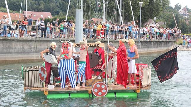 Die Schrottregatta ist der Höhepunkt des Uhldinger Hafenfestes, das am Samstag und Sonntag, 22. und 23. Juli, stattfindet. Am ...