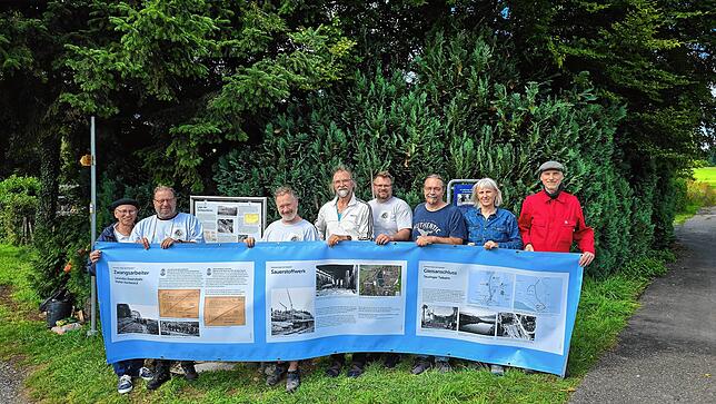 Viele helfende Hände machen es möglich, dass es nun den Erinnerungspfad in Friedrichshafen gibt (von links): Robert Lutz, Oliver Rauch, ...