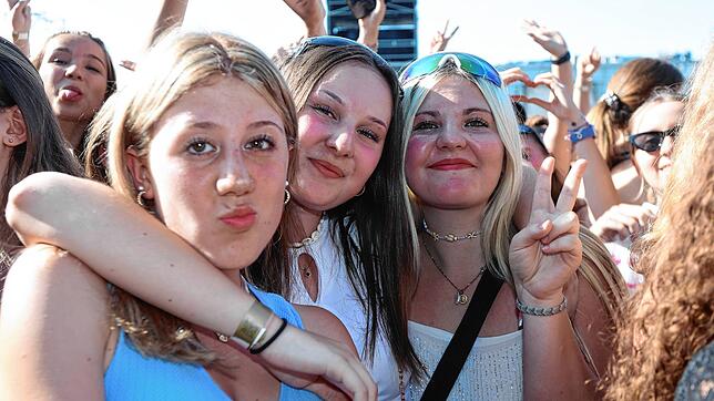 Bild : Super Stimmung beim Cro-Sommerkonzert &ndash; Das zeigen die Fan-Fotos