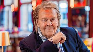 Howard Carpendale, Sänger und Entertainer, im Schlager-Café in Düsseldorf.