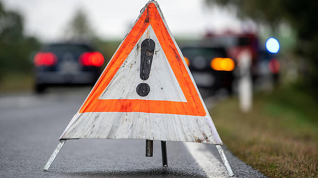 (Symbolbild) Auf der Reichenaustraße ereignete sich am Freitagmittag ein Unfall mit mehreren Fahrzeugen.