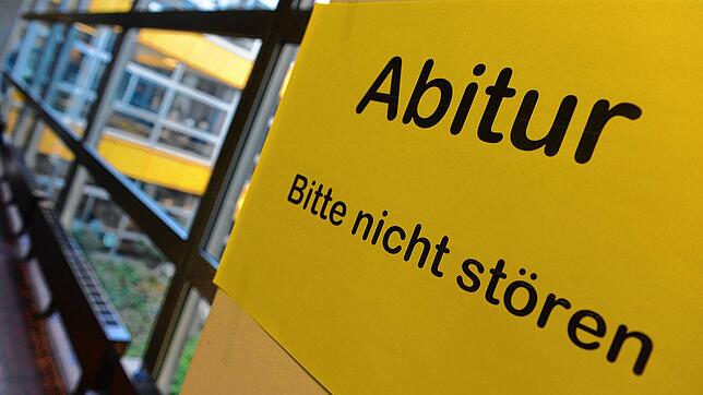 Für die Schulen besteht durch die verschobenen Prüfungen wegen der Corona-Pandemie ein organisatorisches Problem.