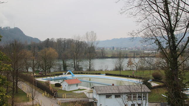 Das Waldshuter Freibad könnte mit einem Sanierungskonzept der Bürgerinitiative Pro Freibad Waldshut für knapp 1,9 Millionen erhalten ...