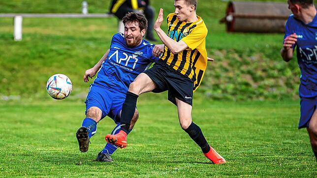 Bild : FC Geißlingen besiegt den SV Nöggenschwiel mit 2:1 – und wir haben Bilder!