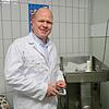 Andreas Metzler berät lebensmittelverarbeitende Betriebe in Sachen Hygiene, eine Bereich in dem es viele Fallstricke gibt. Verstöße ...