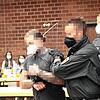 Der Angeklagte Skelcim K. soll im Dezember 2017 auf einen Security-Mitarbeiter in der Donaueschinger Diskothek Okay geschossen und ihn ...