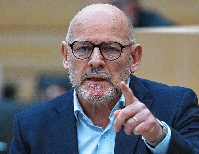 Der baden-württembergische Verkehrsminister Winfried Hermann (Grüne) lehnt eine Beteiligung des Landes an den Mehrkosten ab.