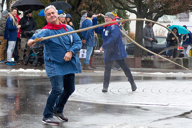 Zum Einschnellen der Fasnet treffen sich die Karbatscher der Hennenschlitter am Dreikönigstag um 12 Uhr. Auch Narrenvater Wolfgang ...