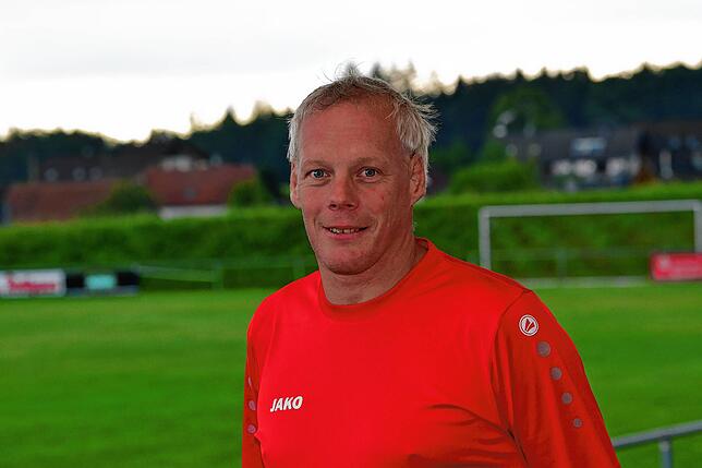 Trainer Roberto Wenzler (FC Schlüchttal): „Unser Kader ist jetzt so breit aufgestellt, dass ich meine Fußballschuhe nun endgültig ...