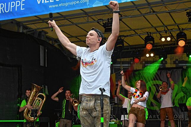 Die Band Blaska macht zum Auftakt des Schweizer Feiertags Stimmung.