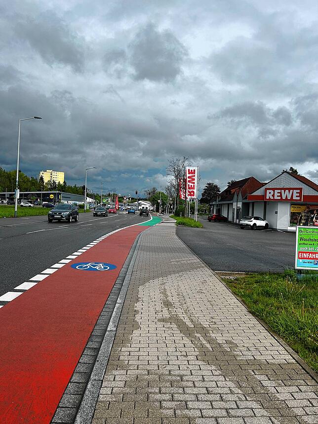Die Radwege entlang des Krebsgrabens sind bereits markiert.