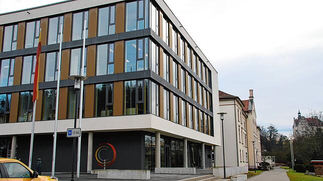 Im Landratsamt in Sigmaringen tagt der Kreistag im Prinzip einmal im Quartal und legt dabei die Eckpunkte für das politische, ...