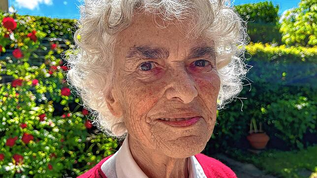 Ein Leben für den Einsatz für Menschen: Irmgard Rösch feiert ihren 90. Geburtstag. Bild: Ina Klietz