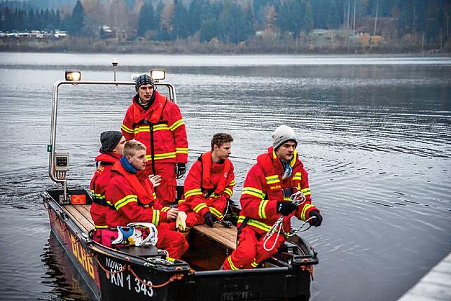 Übung mit der Jugend 2018 auf dem Kirnbergsee: Martin Schwab, Janik Ratzel, Florian Gaedtke, Rico Amann und David Moch im Einsatz.