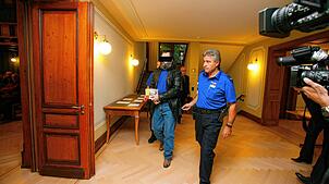 (Archivbild) Oktober 2010: Am Bezirksgericht Weinfelden beginnt der Prozess gegen den mutmaßlichen Mörder der Prostituierten Ladarat ...