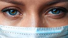 Ein Wimpernschlag kann ganze Romane erzählen: Die Augenpartie gibt viel von uns preis.