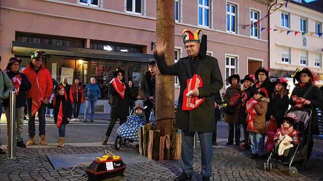 Ein letztes leises Narro zum Abschied von der Fastnacht entbietet Narrenrichter Jürgen Koterzyna.