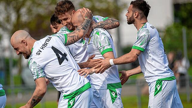 Bild : SV Herten setzt sich mit 4:2 gegen den FC Rot-Weiß Weilheim durch &ndash; und wir haben Bilder!