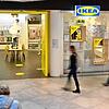 Neues Konzept: Mitten im Ravensburger Gänsbühl-Center will Ikea näher dran sein an den Kunden, die hier ihren Einkauf aber nur planen ...