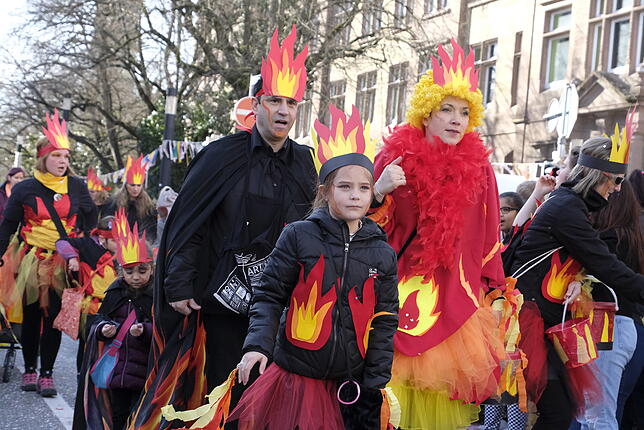 Bild 43: Bilder vom großen Fasnet Samschdig-Umzug der Poppele-Zunft (1)