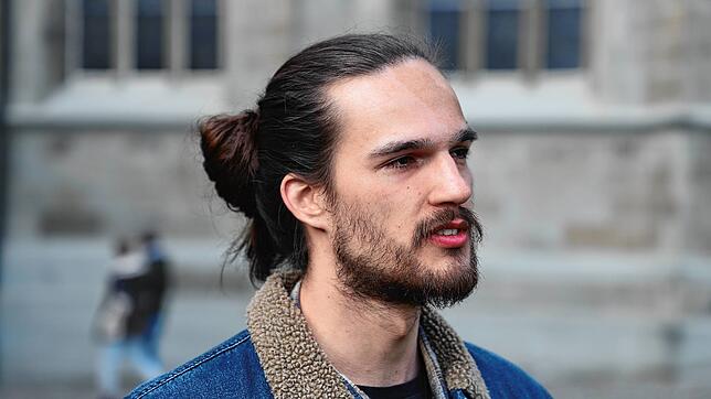 &bdquo;Wenn ich mit dem Gang an die Öffentlichkeit mit meiner Geschichte nur einer Person helfen kann, dann wäre der Sache schon ...