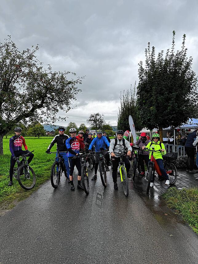 Bei der Eröffnungsfahrt waren auch Mitglieder Velo und Bike Clubs Waldshut-Tiengen dabei.