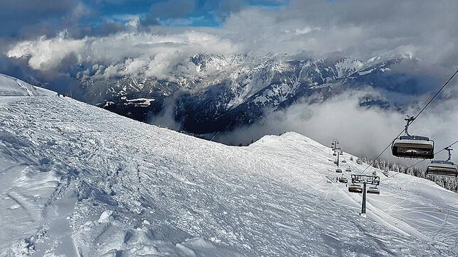 Mit Skifahren wird es erst einmal nichts &ndash; viele Skiclubs im Bodenseekreis haben ihre Kurse abgesagt. Hier leere Pisten am Golm in ...